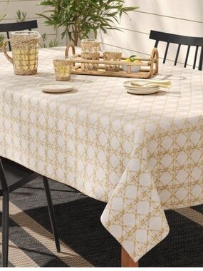THRESHOLD NWT 84"×60" Tablecloth Khaki Lattice